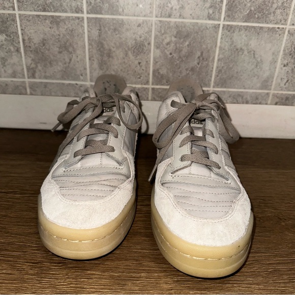 Men’s Adidas Originals Forum Low Classic Talc Clay HQ7096 Size 8 - Picture 10 of 15
